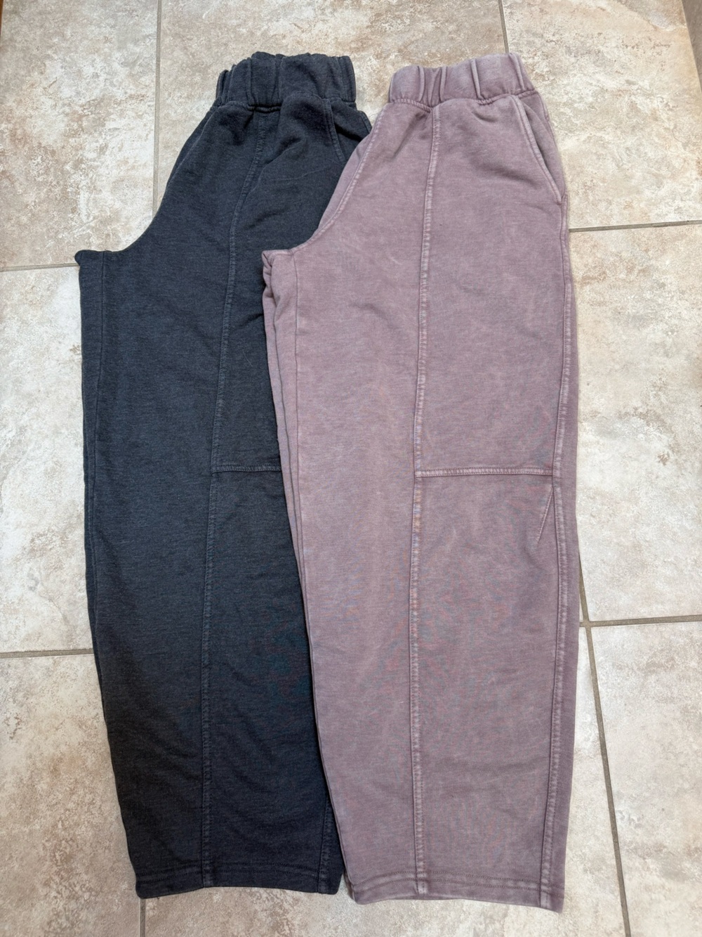 TALULAH Women’s Barrel Sweatpants in Charcoal and Khaki, Size Medium